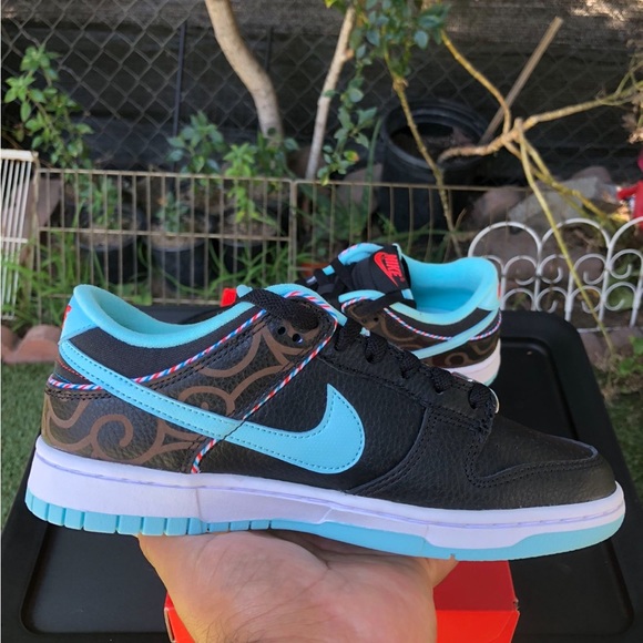 Nike Dunk Low SE “Barber Shop Black” Size 7Y/ 8.5 Women - Picture 4 of 6